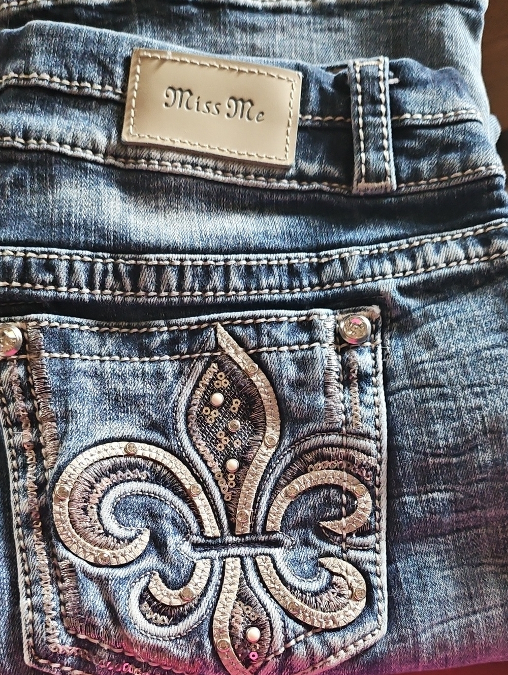 Miss Me Women's Distressed Blue Skinny Jeans with Embellished Fleur Pocket
